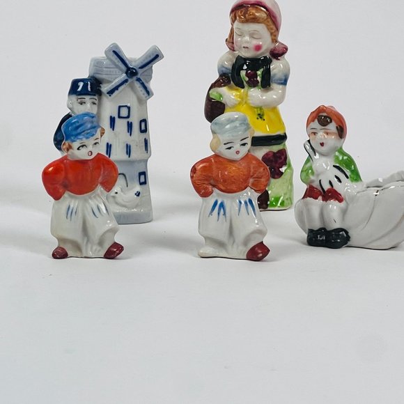 Vintage Lot of 5 Figurines Blue White Dutch Boy  & More Japan - Picture 1 of 7